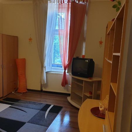 Izisz Дебрецен Екстериор снимка