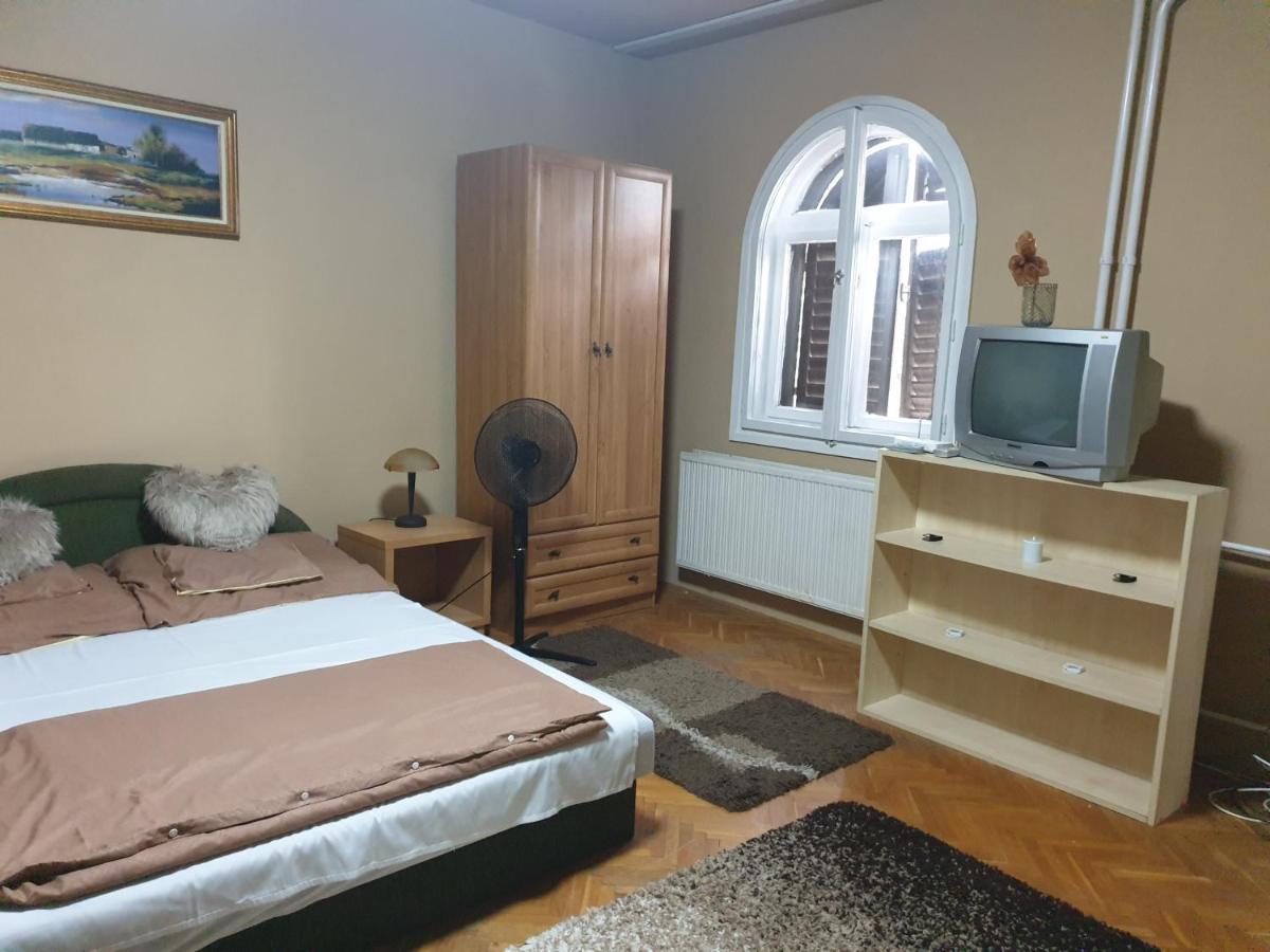 Izisz Дебрецен Екстериор снимка